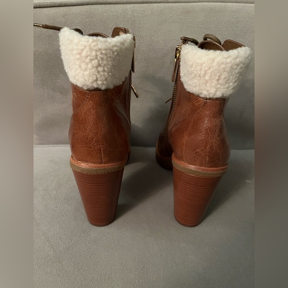 Michael Michael Kors Kim Dark Caramel Leather Lace Up Distressed Booties Size 5 - Picture 4 of 11